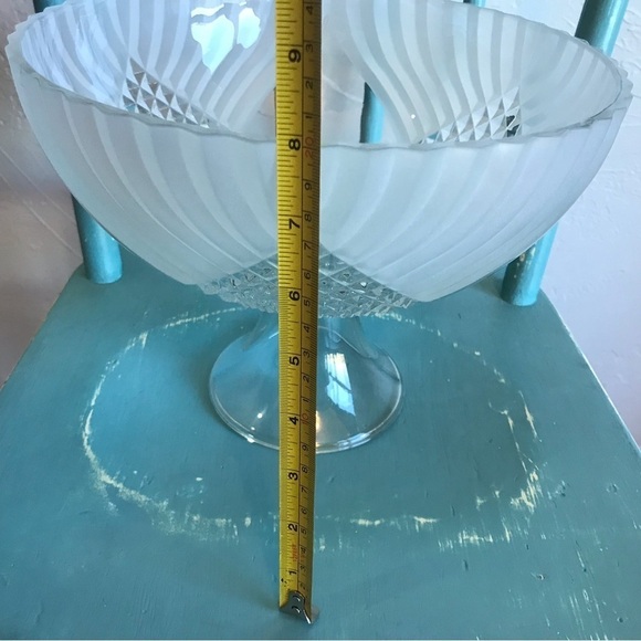 Vintage Crystal Frosted glass serving bowl,fruit‎ bowl punch bowl pedestal - Picture 2 of 7